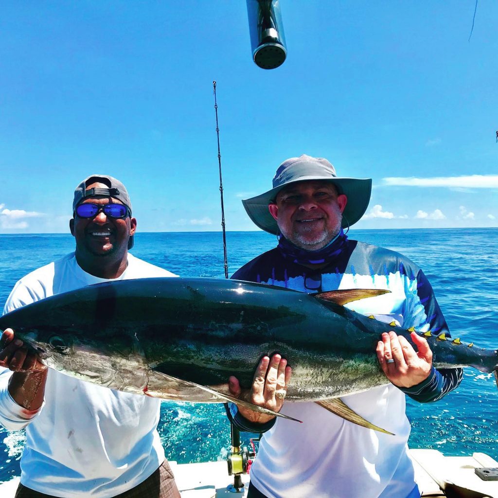 Deep-Sea Fishing: Yellowfin Tuna Deep-Sea Fishing: Yellowfin Tuna